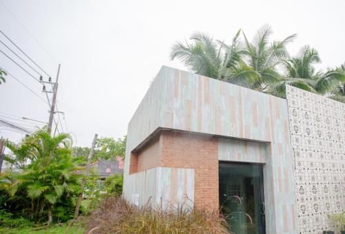 ko lanta amantra hostels women only