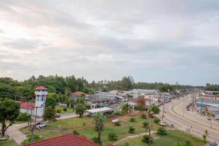 ko lanta hotels and co working space