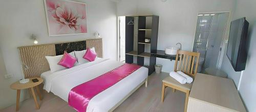 ko lanta hotels and co working space