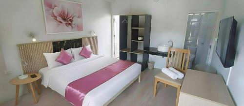 ko lanta hotels and co working space