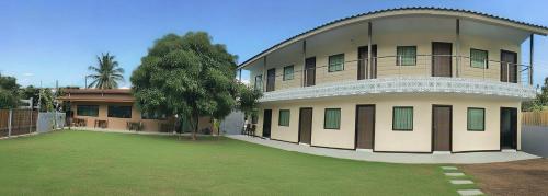 ko lanta hotels and co working space