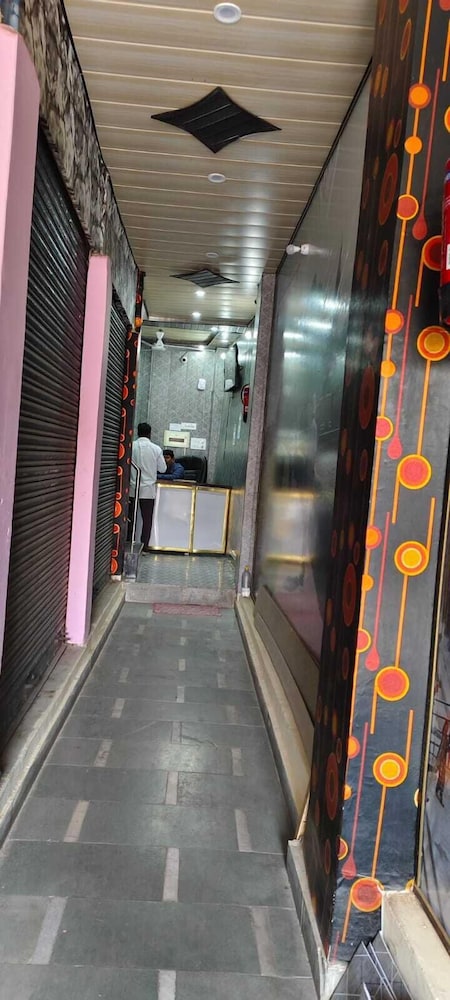 hotel in kashi