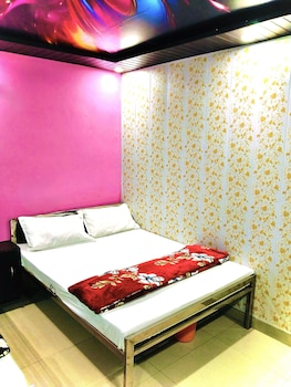 hotel in kashi