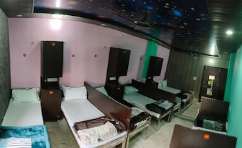 hotel in kashi