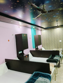 hotel in kashi