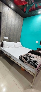 hotel in kashi