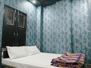 hotel in kashi