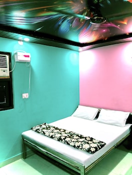 hotel in kashi