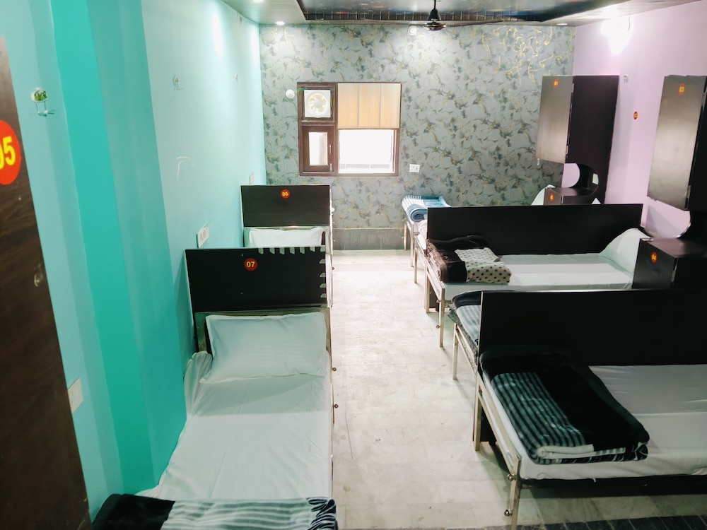 hotel in kashi
