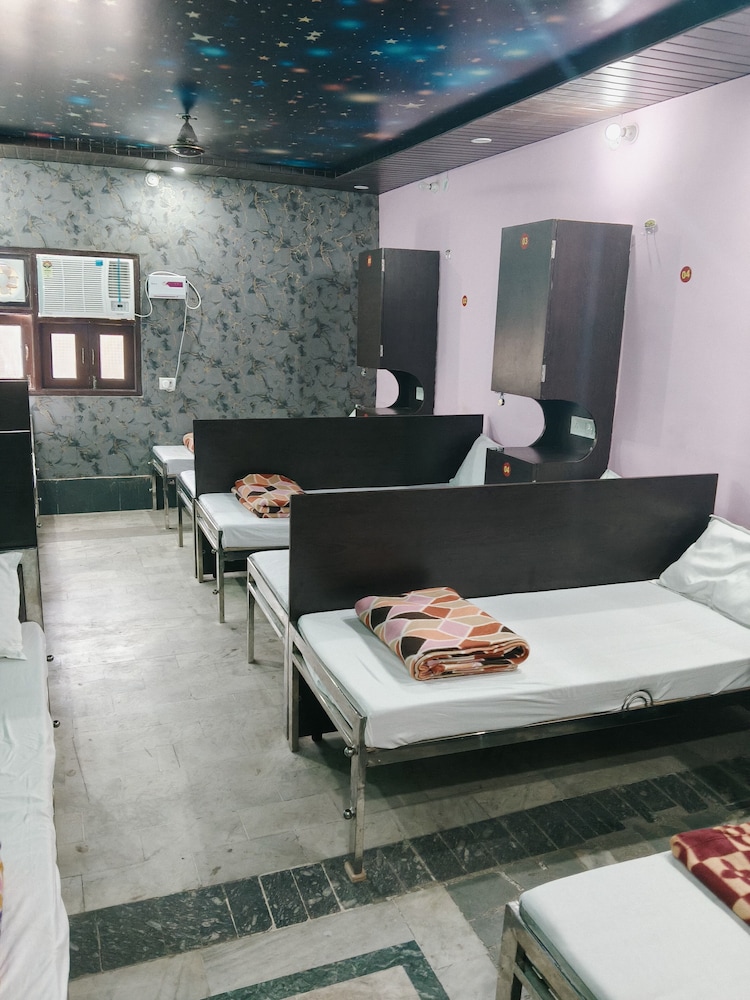 hotel in kashi