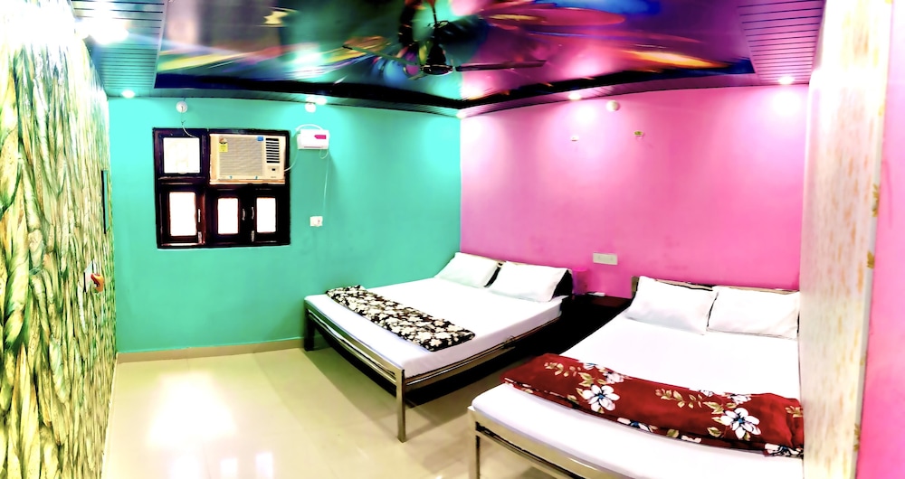 hotel in kashi