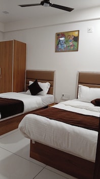 hotel shree hari om residency