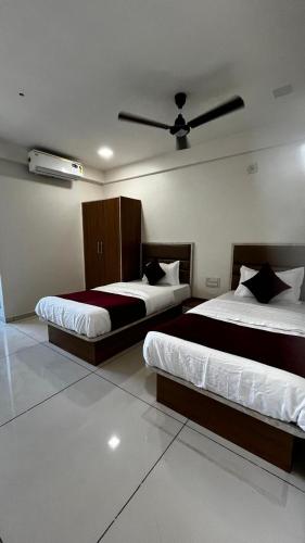 hotel shree hari om residency