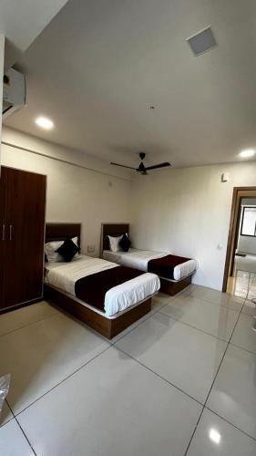 hotel shree hari om residency