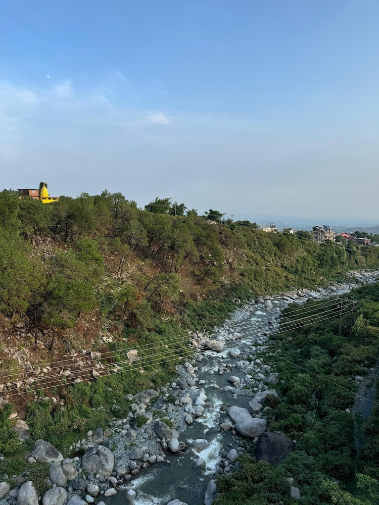 hotel manuni inn dharamshala
