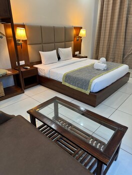 hotel manuni inn dharamshala