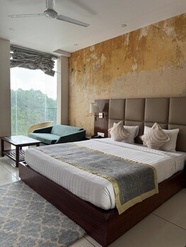 hotel manuni inn dharamshala