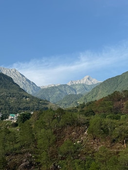 hotel manuni inn dharamshala