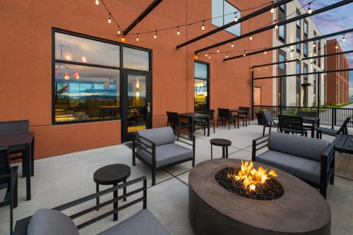 atwell suites belgrade bozeman airport by ihg