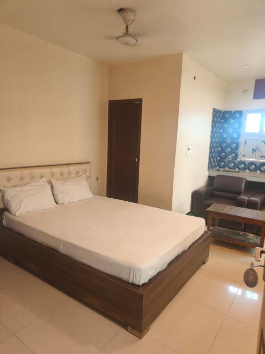 hotel rajshree international