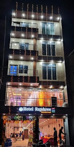 hotel rajshree international