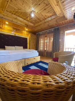 nezer hostel and roof top cafe