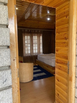 nezer hostel and roof top cafe