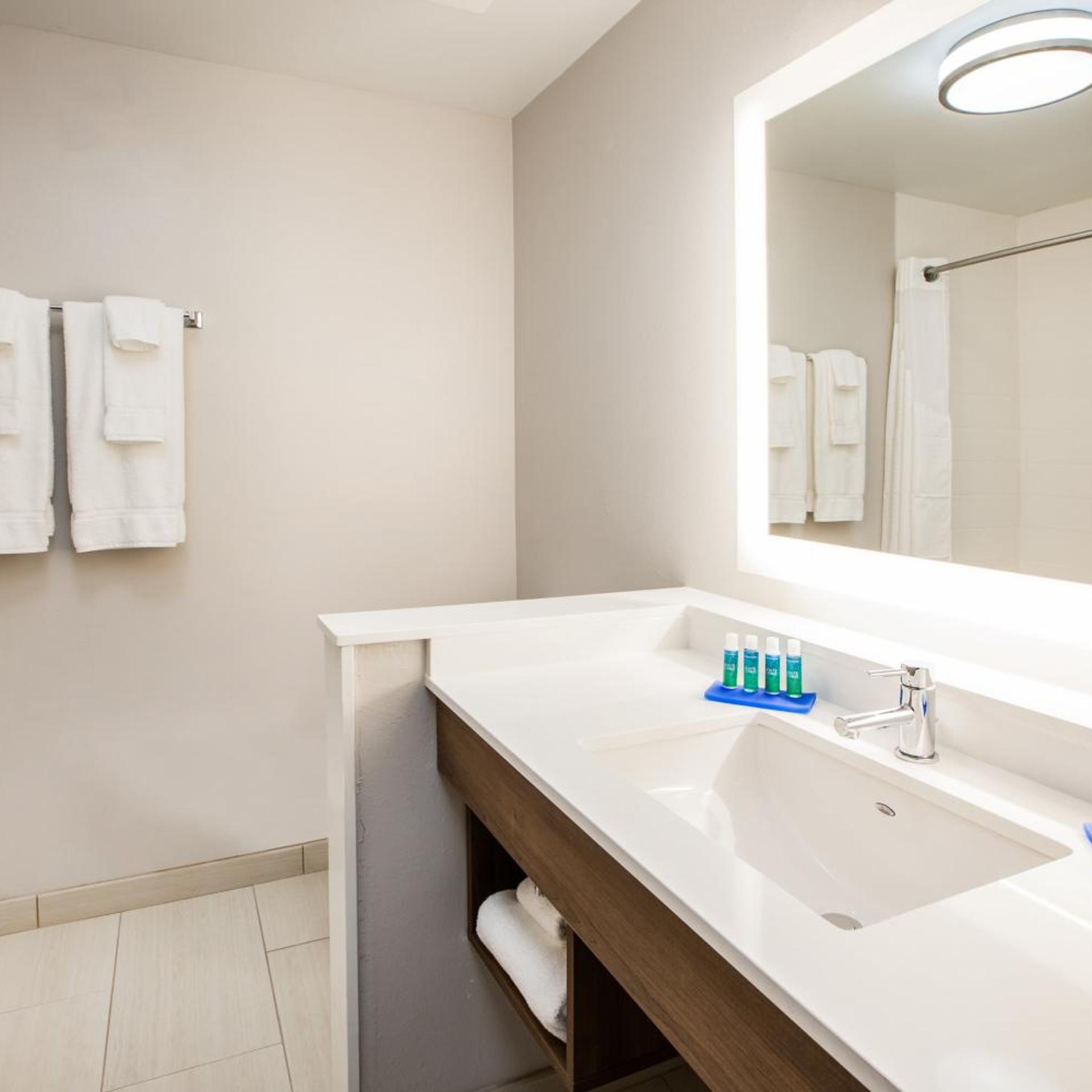 holiday inn express hotel and suites murray by ihg