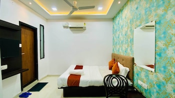 hotel swadeshi dhani and restaurant