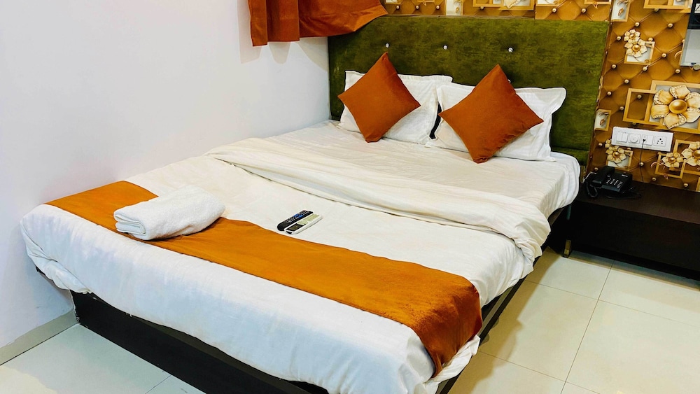 hotel swadeshi dhani and restaurant