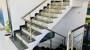 hotel swadeshi dhani and restaurant