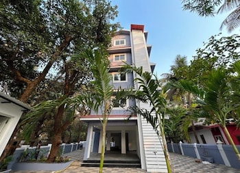 mona collective at serenova