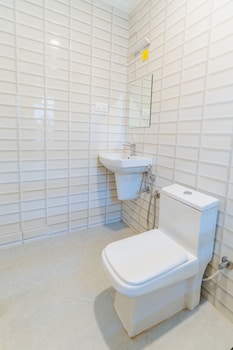 mona collective at serenova