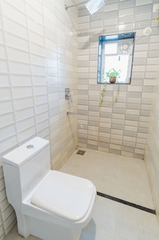 mona collective at serenova