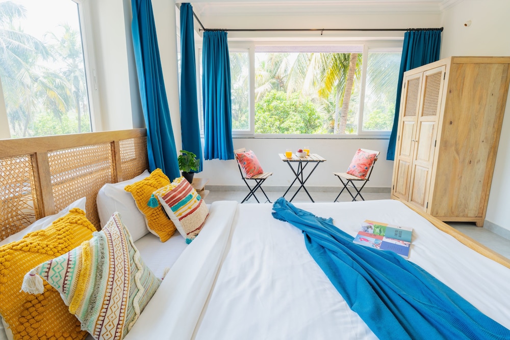 mona collective at serenova