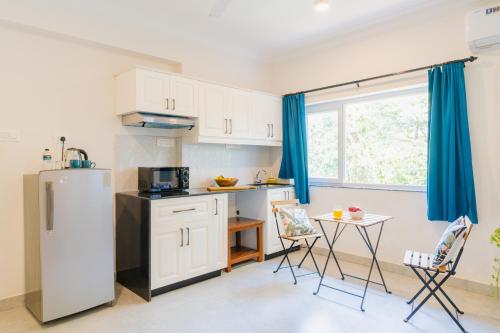 mona collective at serenova