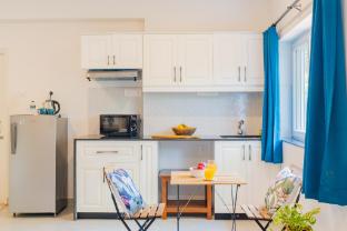 mona collective at serenova