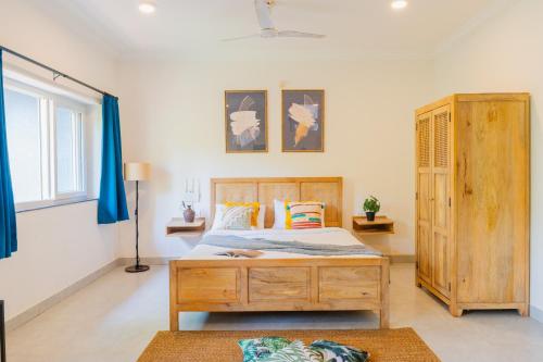 Mona Collective At Serenova,,4 star