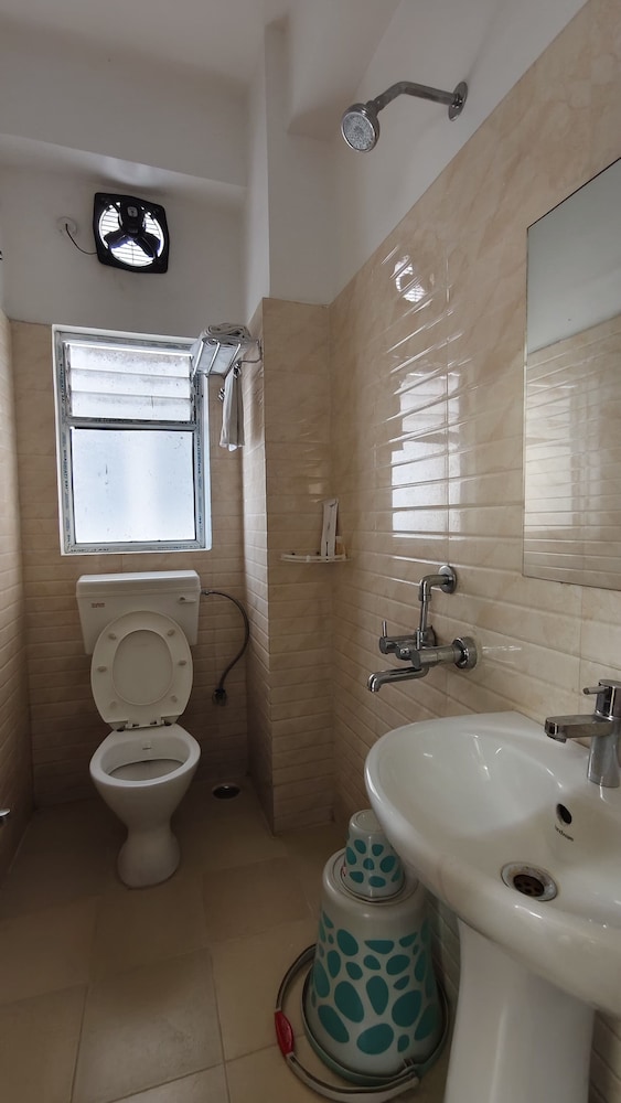 hotel ivy grand by grb