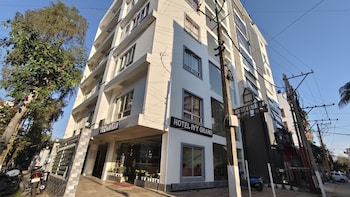 hotel ivy grand by grb