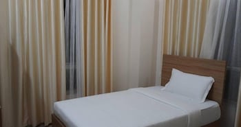 hotel ivy grand by grb