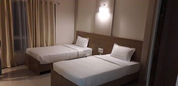 hotel ivy grand by grb