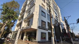 hotel ivy grand by grb