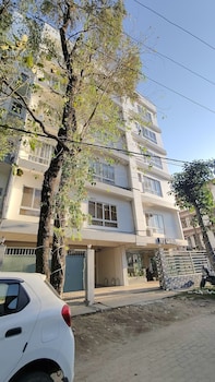 hotel ivy grand by grb