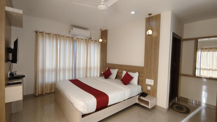 hotel ivy grand by grb