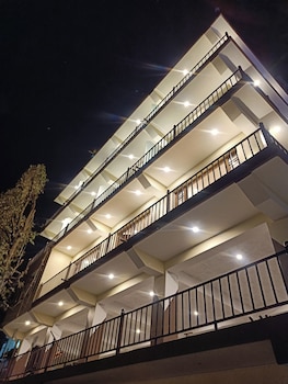 hotel luxeevista by navodayans