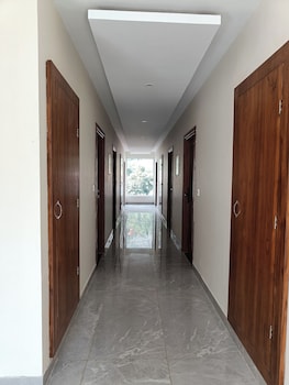 hotel luxeevista by navodayans