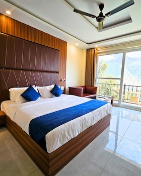 hotel luxeevista by navodayans