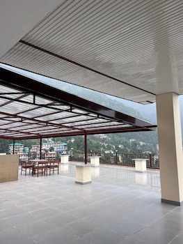 hotel luxeevista by navodayans