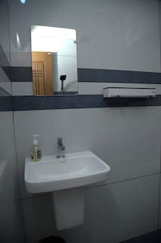 palm paradise beach resort varkala